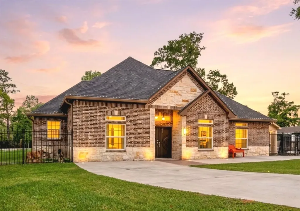 23519 Creek Wood Drive Spring TX 77389