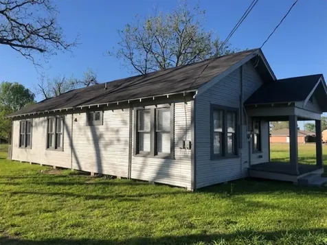 3022 School Street Needville TX 77461