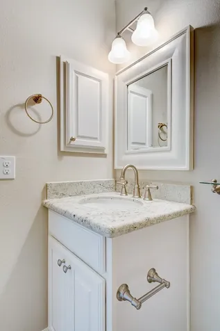 5869 Valley Forge Drive 102 Houston TX 77057