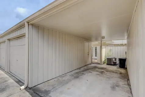 5869 Valley Forge Drive 102 Houston TX 77057