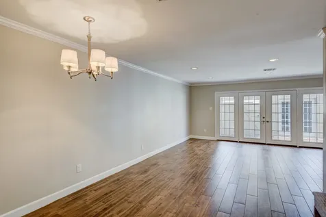5869 Valley Forge Drive 102 Houston TX 77057