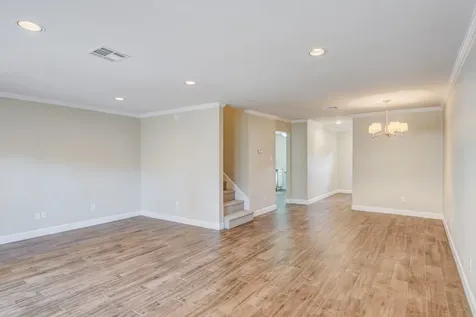 5869 Valley Forge Drive 102 Houston TX 77057