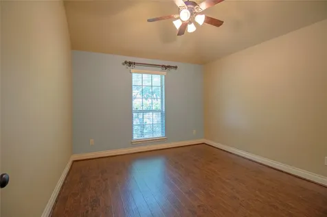 2019 Sunset Springs Drive Pearland TX 77584