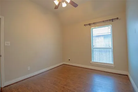 2019 Sunset Springs Drive Pearland TX 77584