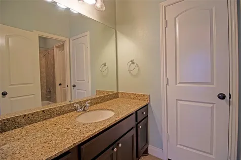 2019 Sunset Springs Drive Pearland TX 77584