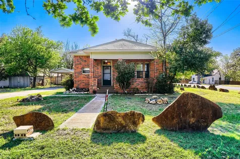 208 N Avenue B Elgin TX 78621