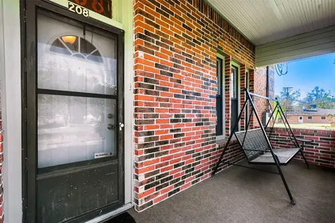 208 N Avenue B Elgin TX 78621