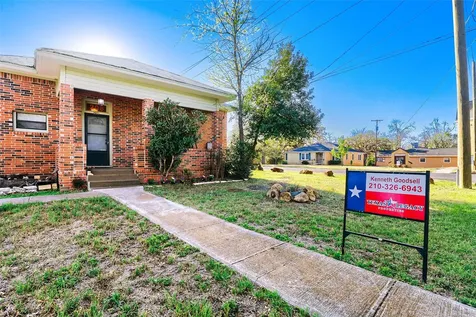 208 N Avenue B Elgin TX 78621