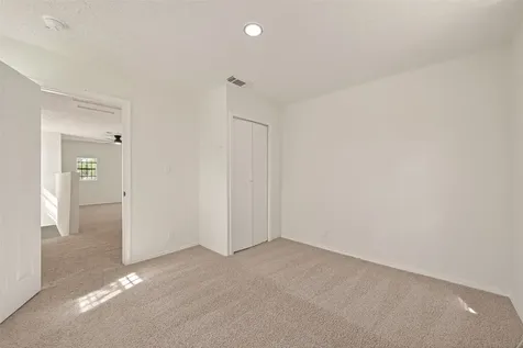5830 Southlea Street Houston TX 77033