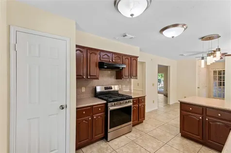 103 Breezy Point Place The Woodlands TX 77381