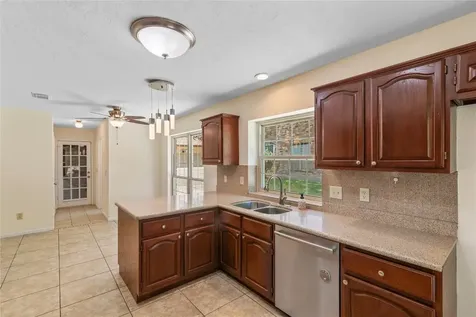 103 Breezy Point Place The Woodlands TX 77381