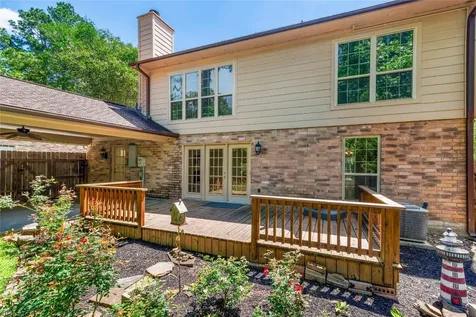 103 Breezy Point Place The Woodlands TX 77381