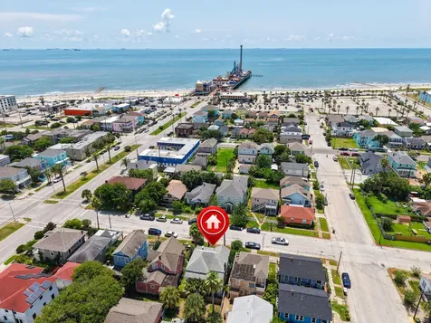 2520 Avenue P 1/2 Galveston TX 77550