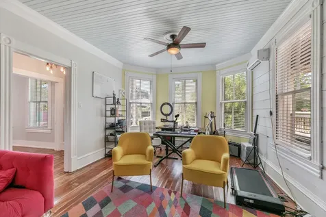 2520 Avenue P 1/2 Galveston TX 77550