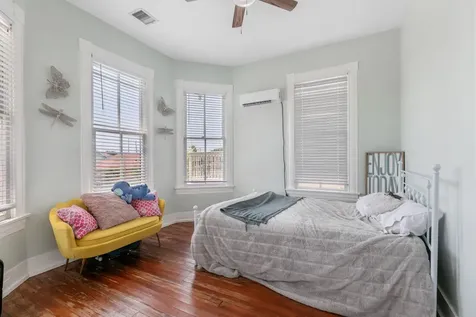 2520 Avenue P 1/2 Galveston TX 77550