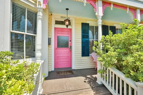 2520 Avenue P 1/2 Galveston TX 77550