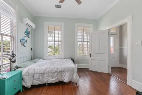 2520 Avenue P 1/2 Galveston TX 77550