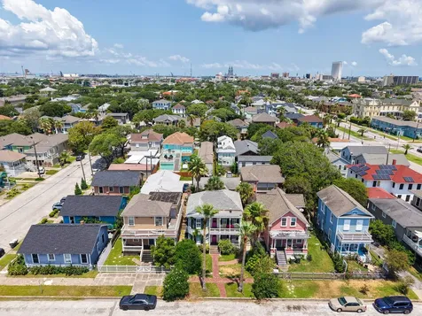 2520 Avenue P 1/2 Galveston TX 77550