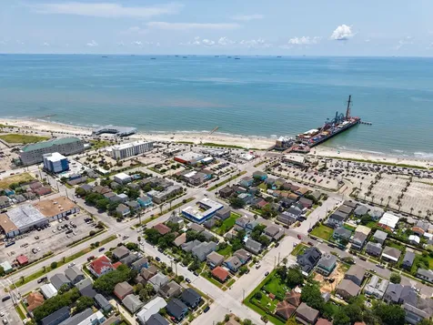 2520 Avenue P 1/2 Galveston TX 77550