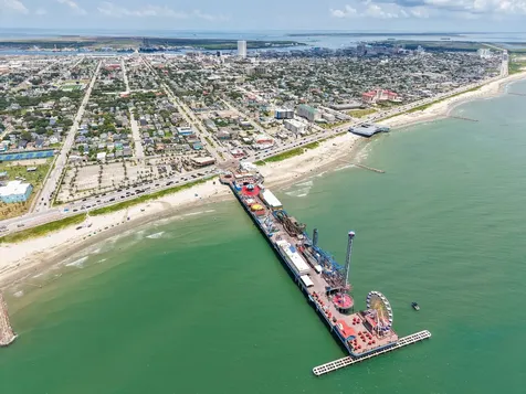 2520 Avenue P 1/2 Galveston TX 77550