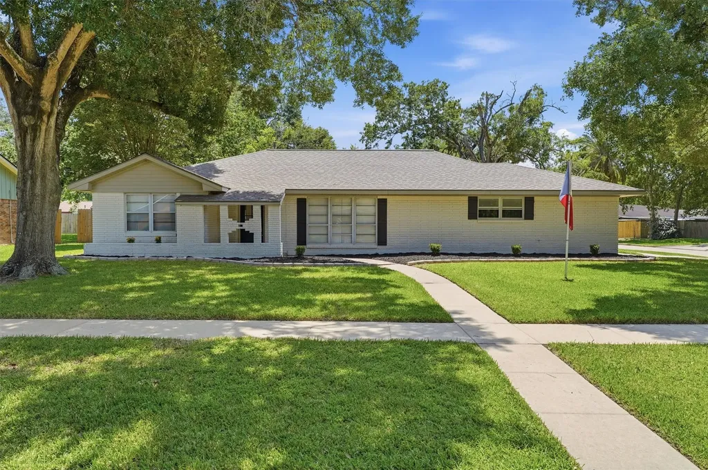 10302 Belfast Road La Porte TX 77571