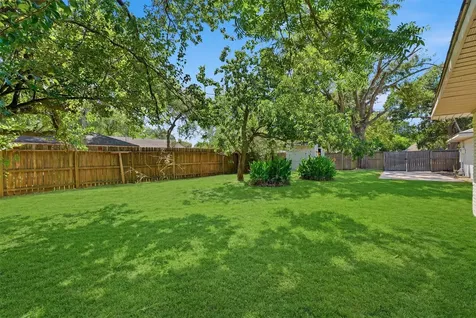 10302 Belfast Road La Porte TX 77571