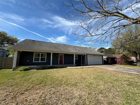 6421 S Ridgecrest Drive Hitchcock TX 77563
