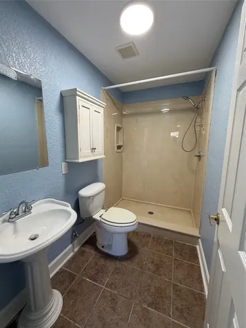 6421 S Ridgecrest Drive Hitchcock TX 77563