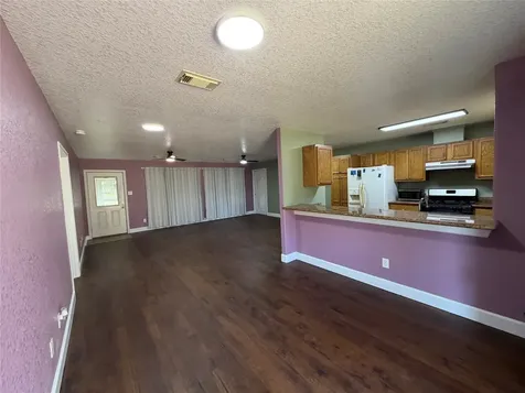 6421 S Ridgecrest Drive Hitchcock TX 77563