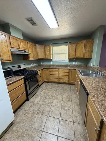 6421 S Ridgecrest Drive Hitchcock TX 77563