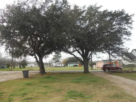 2809 Moore Avenue Bay City TX 77414