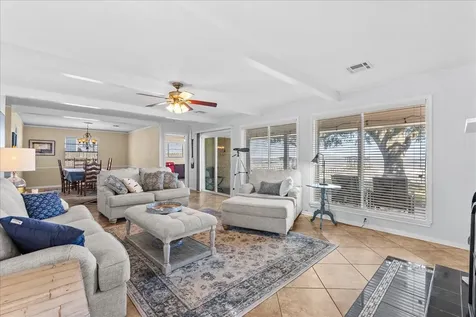 2823 Bayshore Drive Bacliff TX 77518
