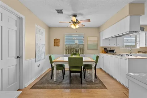 2823 Bayshore Drive Bacliff TX 77518