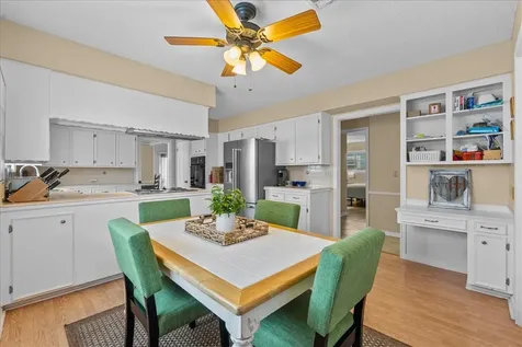 2823 Bayshore Drive Bacliff TX 77518