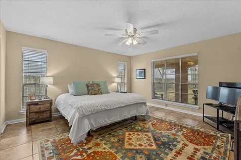 2823 Bayshore Drive Bacliff TX 77518