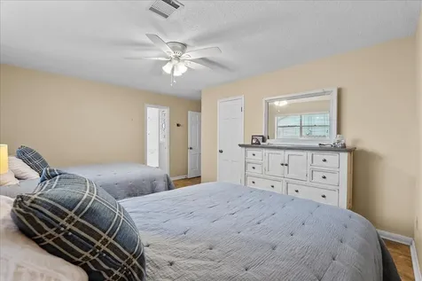 2823 Bayshore Drive Bacliff TX 77518