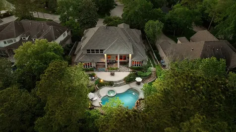 122 E Bracebridge Circle The Woodlands TX 77382
