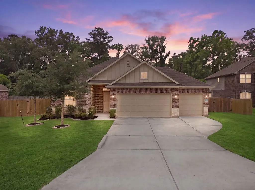 632 W Linnwood Drive Woodbranch TX 77357