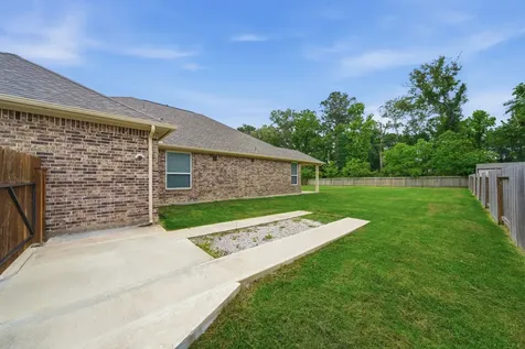 632 W Linnwood Drive Woodbranch TX 77357