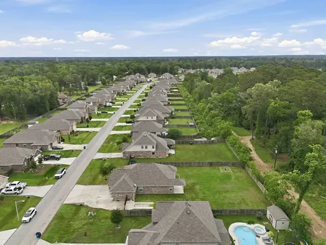 632 W Linnwood Drive Woodbranch TX 77357