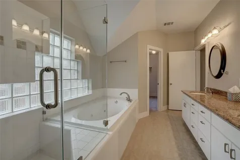 5911 Petty Street Houston TX 77007