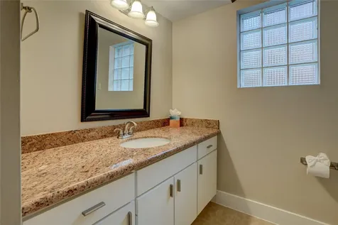 5911 Petty Street Houston TX 77007