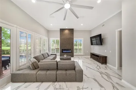 23 Glen Eagles Drive Sugar Land TX 77479