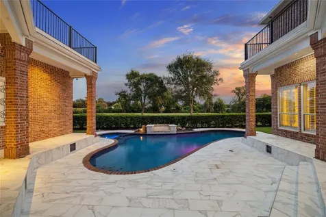 23 Glen Eagles Drive Sugar Land TX 77479