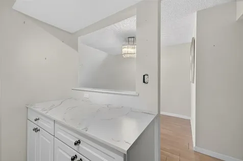 6201 Beverlyhill Street 35 Houston TX 77057