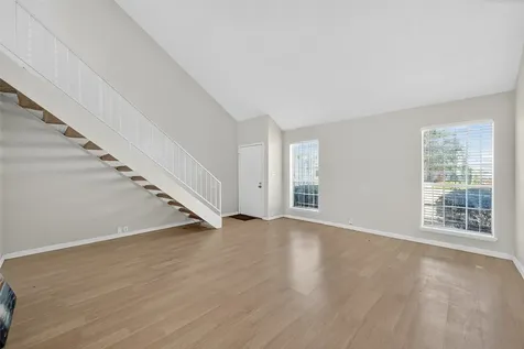 6201 Beverlyhill Street 35 Houston TX 77057