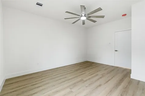 1420 W 34th 1/2 Street Houston TX 77018