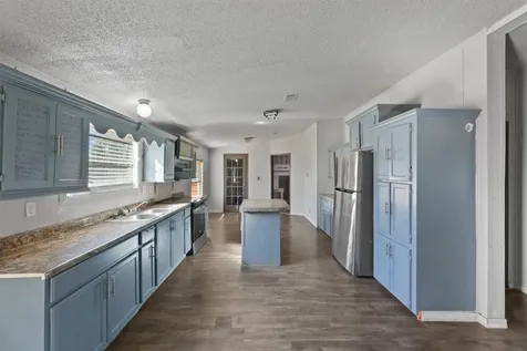 924 County Road 5021 Cleveland TX 77327