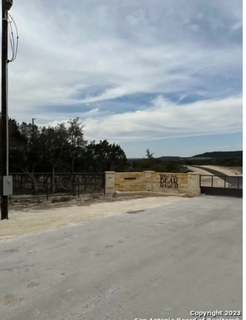 Lot 29 Private Road 1707 Mico TX 78056