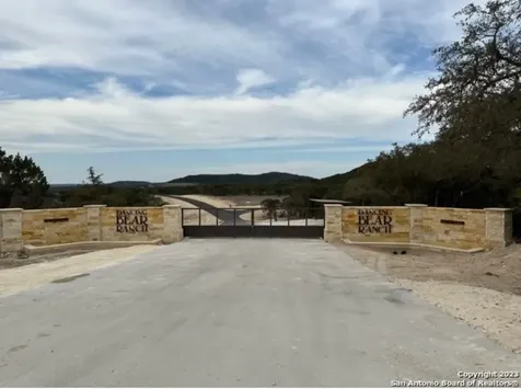 Lot 29 Private Road 1707 Mico TX 78056